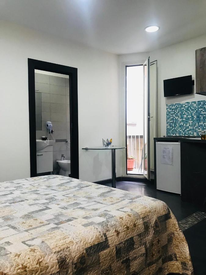 Vacanze Partenopee Napoli Bagian luar foto