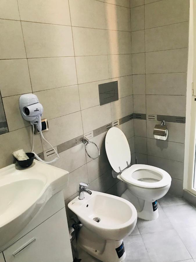 Vacanze Partenopee Napoli Bagian luar foto