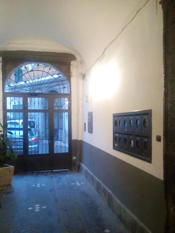 Vacanze Partenopee Napoli Bagian luar foto